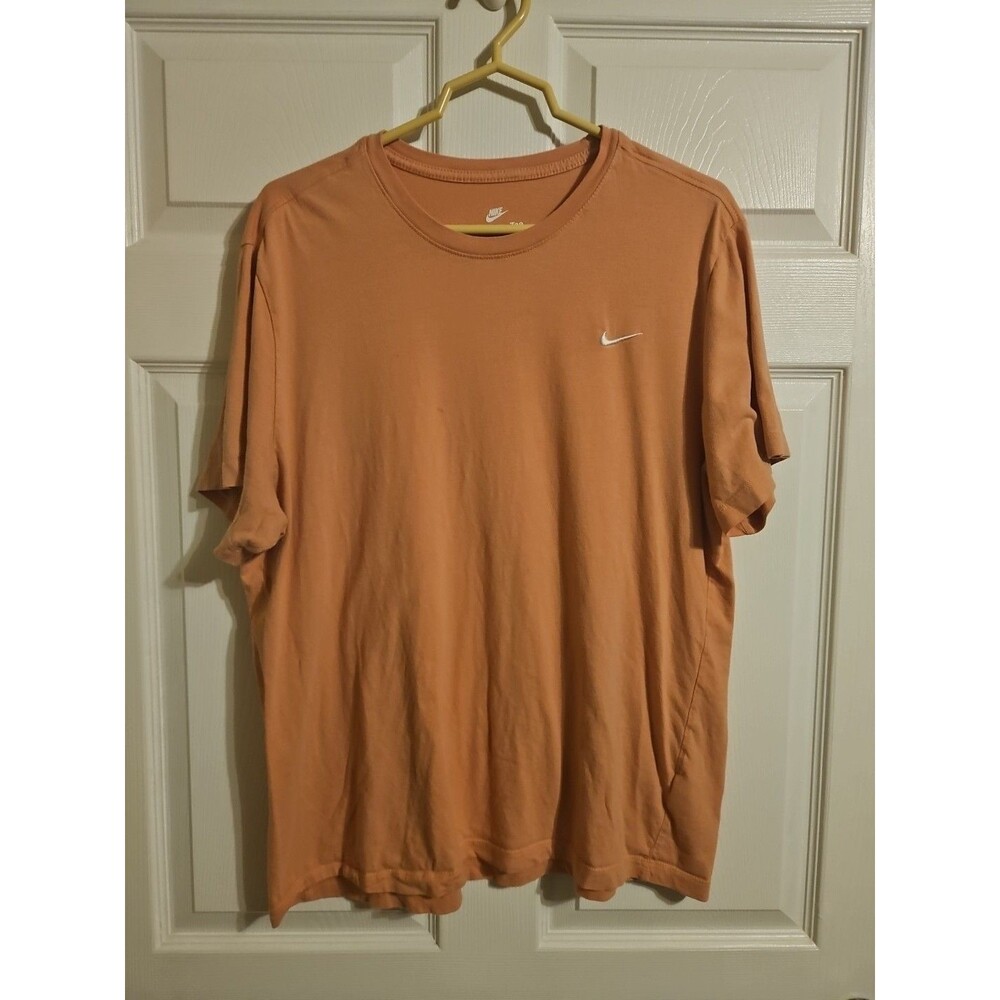Nike Mens Dri-Fit Short Sleeve T Shirt Salmon Pink Mens Size XL The Nike Tee